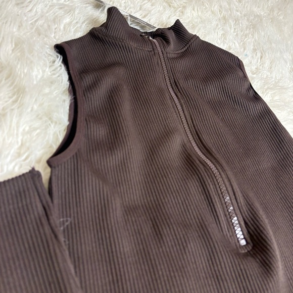 Brown Ribbed Women's Jumpsuit - Picture 7 of 9